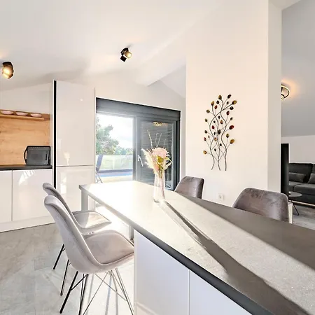 아파트 Royal 3 By Interhome