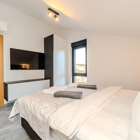 Apartmán Royal 3 By Interhome *