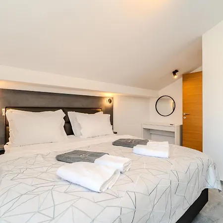 Royal 3 By Interhome Appartamento